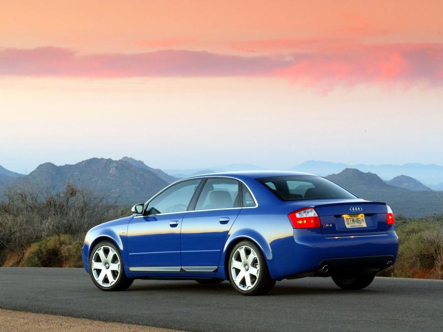  Audi S4 Sedan (B6,8E) 2003 года  (NA) (фото 3 из 8)